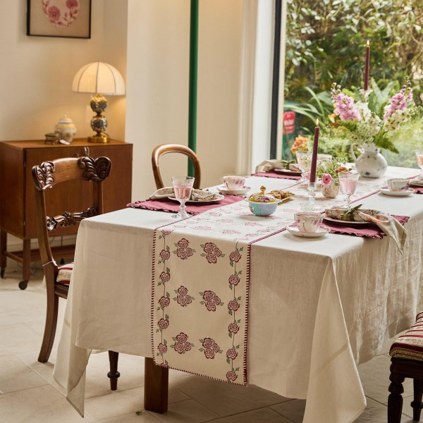 Rose Pattern Table Runner