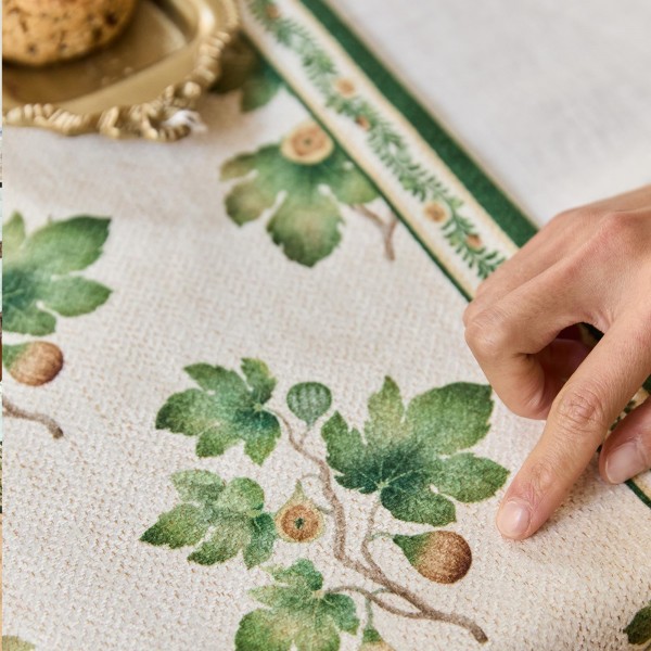 Fig Pattern Table Runner
